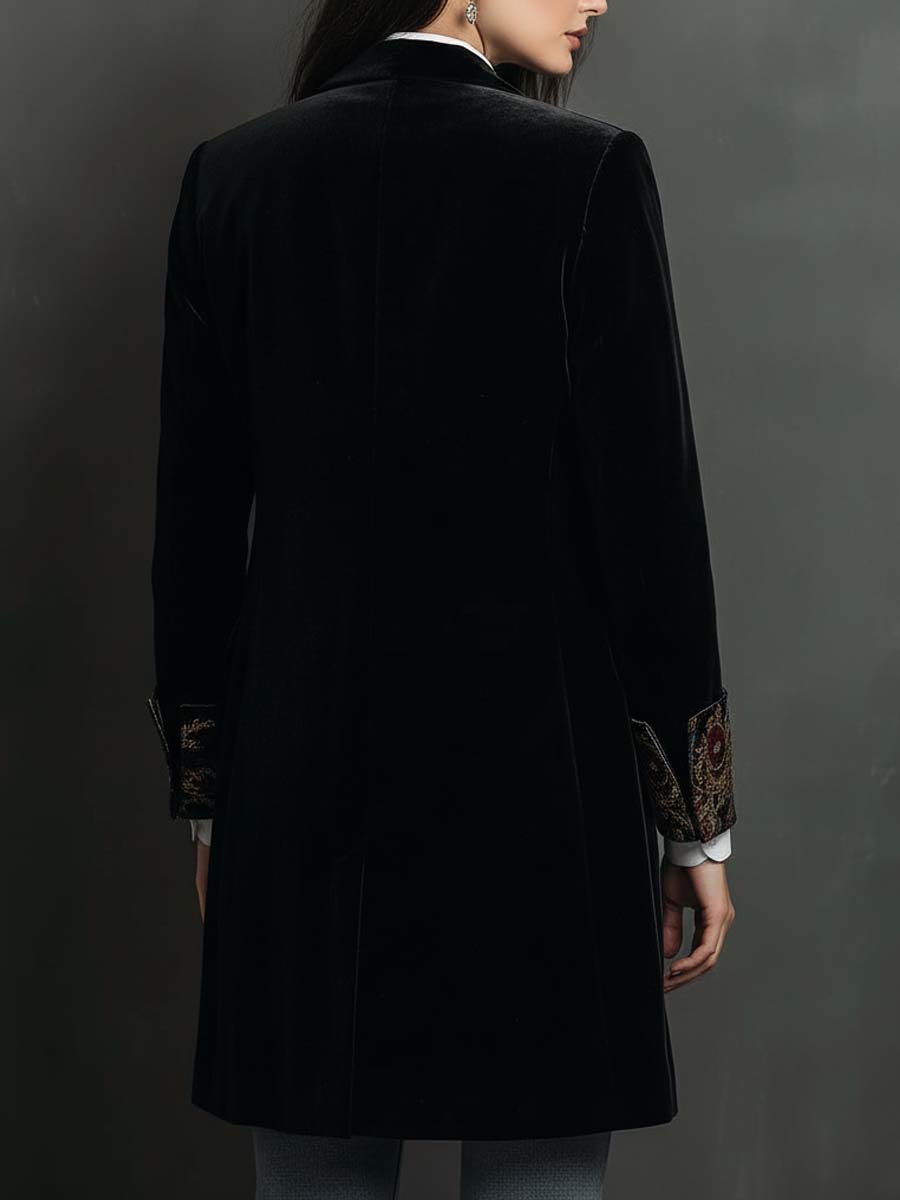 Blazer negro de mujer con espalda lisa y estampado barroco en los puños