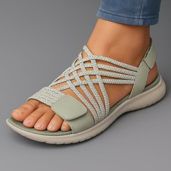Sandalias ortopédicas grises con tiras elásticas y suela acolchada
