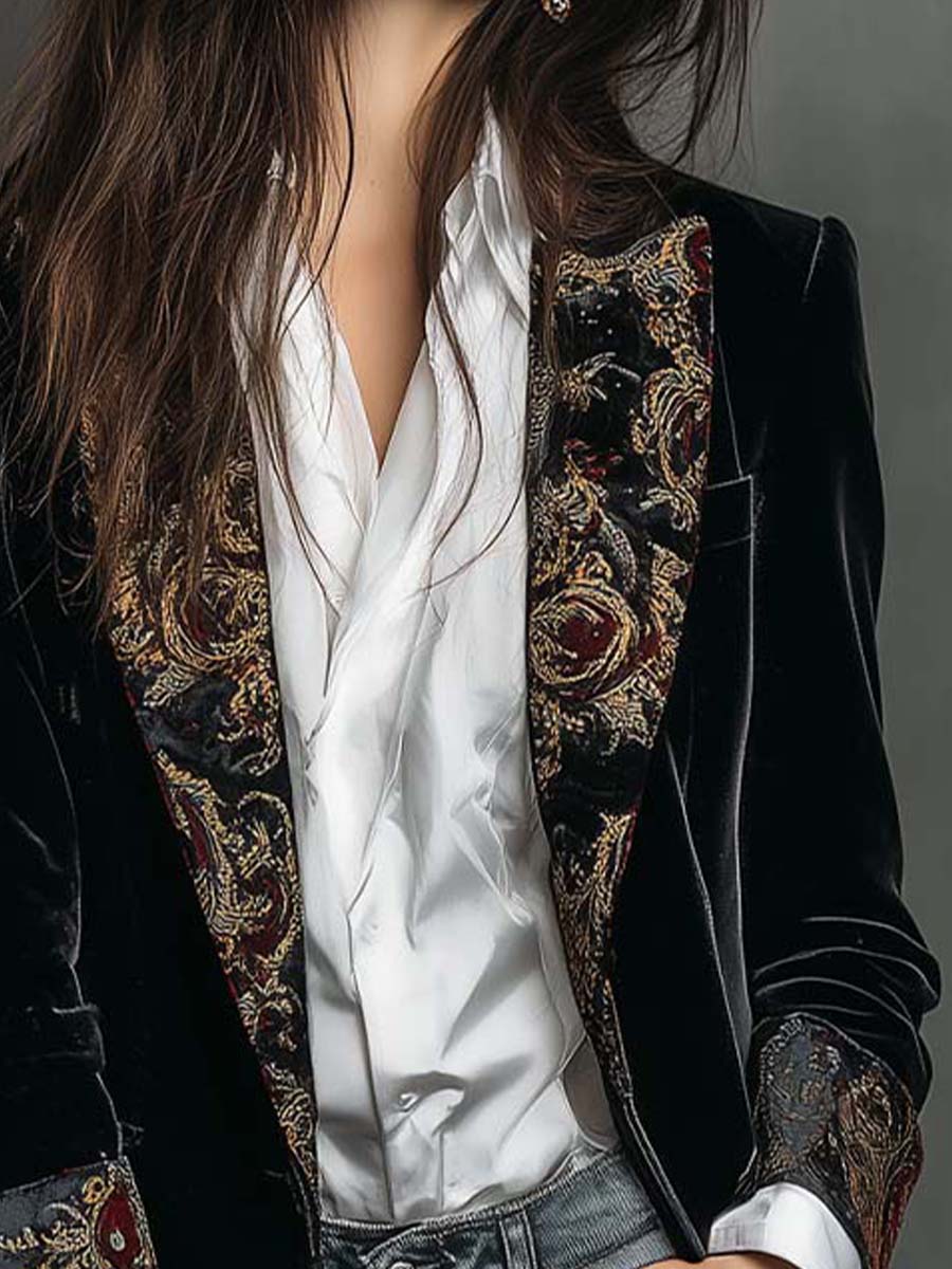 Blazer negro de mujer con solapas y estampado barroco en el panel central