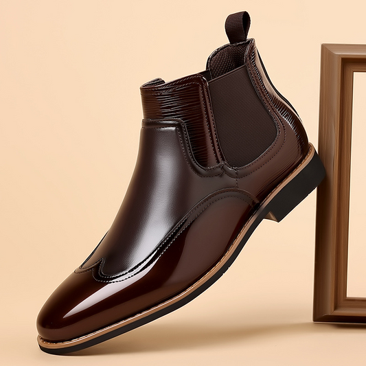 Botas Chelsea clásicas Felipe marrones con panel elástico lateral y costuras decorativas.