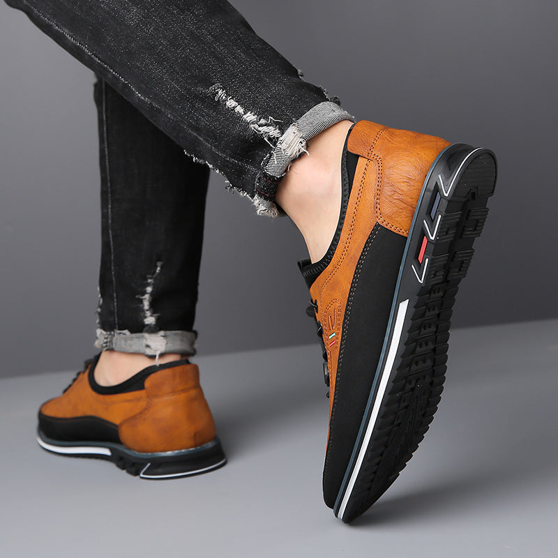 Zapatos Oxford de piel caramelo con cordones negros y suela gruesa negra