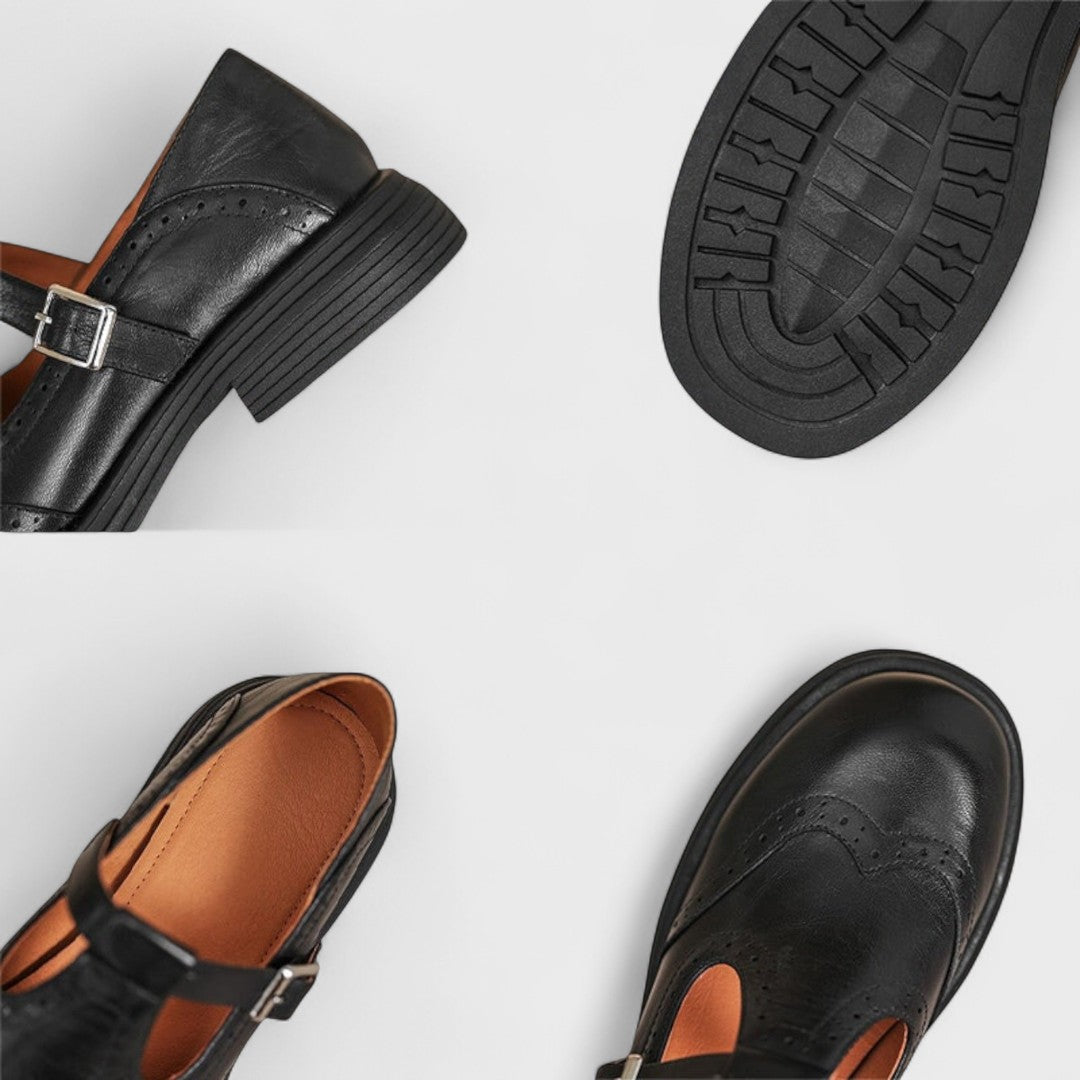 Zapatos estilo mocasín de cuero negro con hebilla y tacón grueso acanalado
